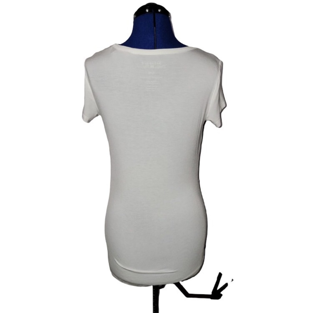 (W) Logo Graphic Tee From Parasuco - Picture 2 of 6
